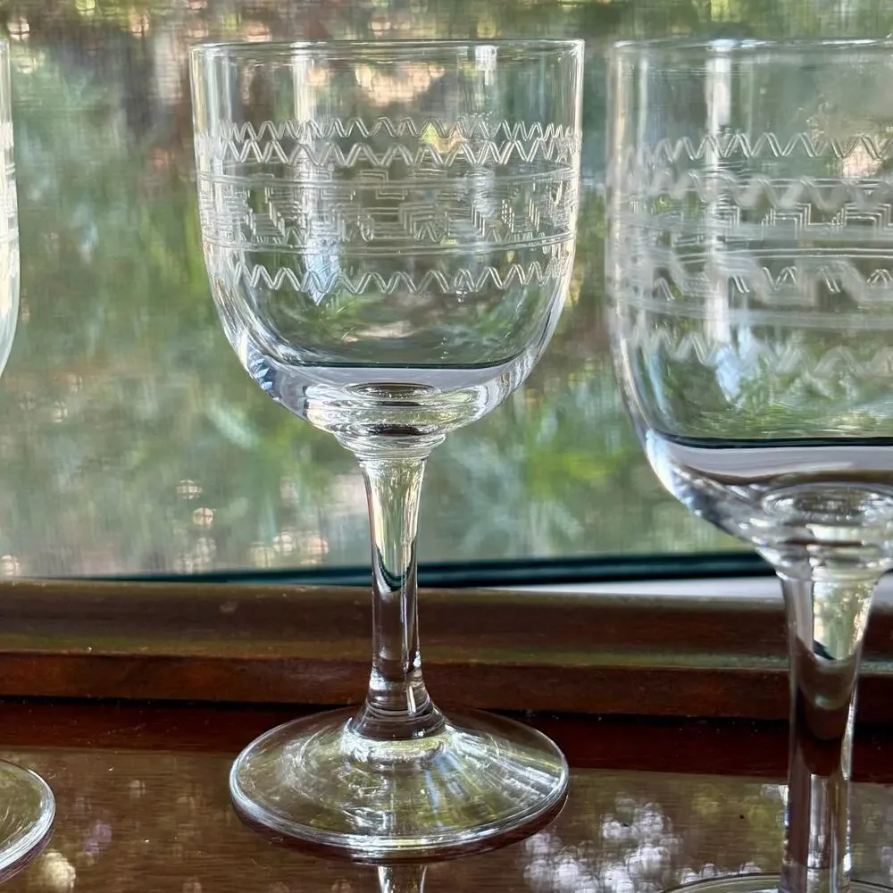 Set of 4 Vintage Etched Cordial Glasses Geometric Zigzag Pattern Stemware